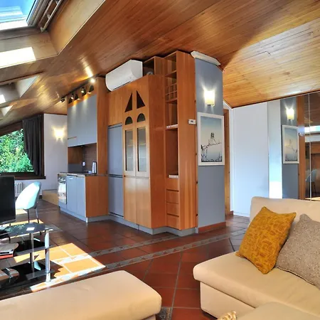The Garden Attic Apartamento